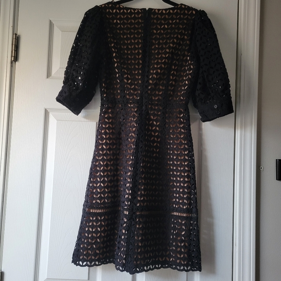 Michael Kors NWT Eyelet cotton dress size 0. - Picture 3 of 16